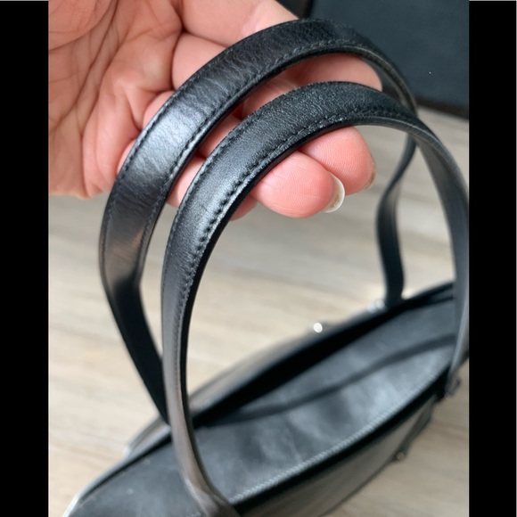 Salvatore Ferragamo Bag Black Leather Shoulder Tote Bag - Picture 11 of 16